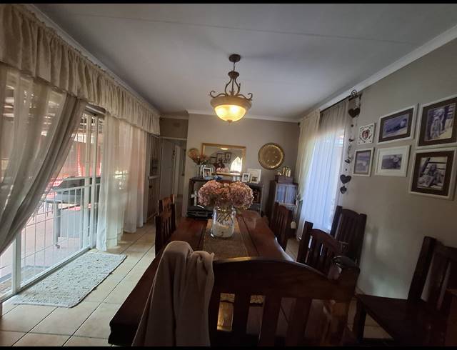 3 BEDROOM HOUSE FOR SALE IN SUNAIR PARK